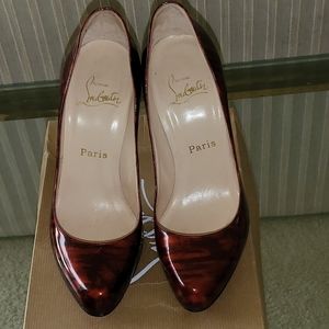 🌺SOLD🌺Christian Louboutin Red Subtle Animal Print Decollete Pumps